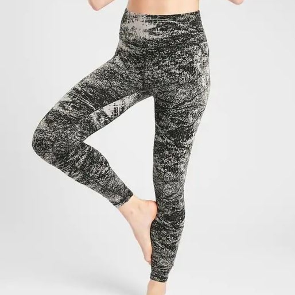 NWT Athleta Black Elation Glades 7/8 Leggings - Picture 1 of 8